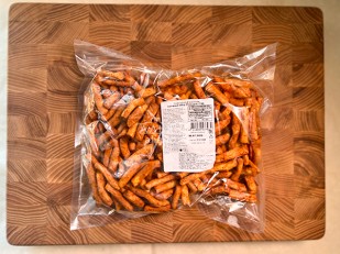 Рыба горячего копчения: Сыр копченый на ольхе с перцем 